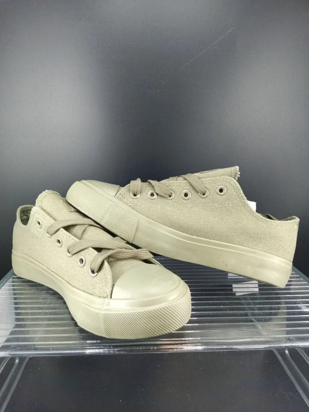 Canvas Low-Top Sneakers In Khaki Green Casual Lace-Up Style